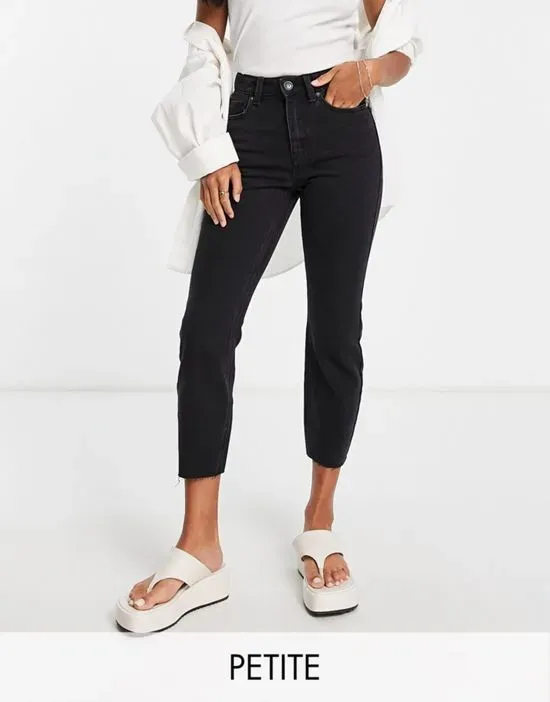https://images.styletyx.com/images/brenda-straight-leg-jeans-in-black-vero-moda-petite-2489975_1.webp