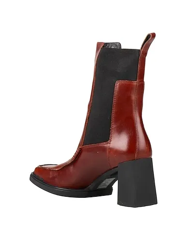 https://images.styletyx.com/images/brick-red-leather-ankle-boot-vagabond-shoemakers-12950214_3.webp