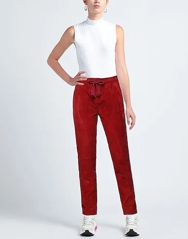 https://images.styletyx.com/images/brick-red-leather-casual-pants-h8li-paris-1009982684_2.webp