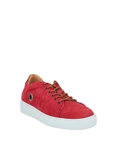 https://images.styletyx.com/images/brick-red-leather-sneakers-high-1226611518_2.webp