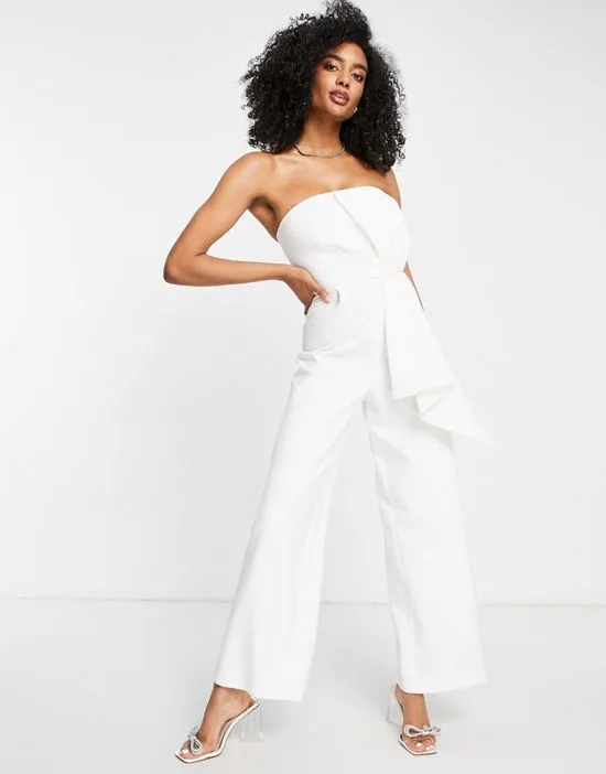 https://images.styletyx.com/images/bridal-bandeau-structured-jumpsuit-in-ivory-ever-new-2685612_4.webp