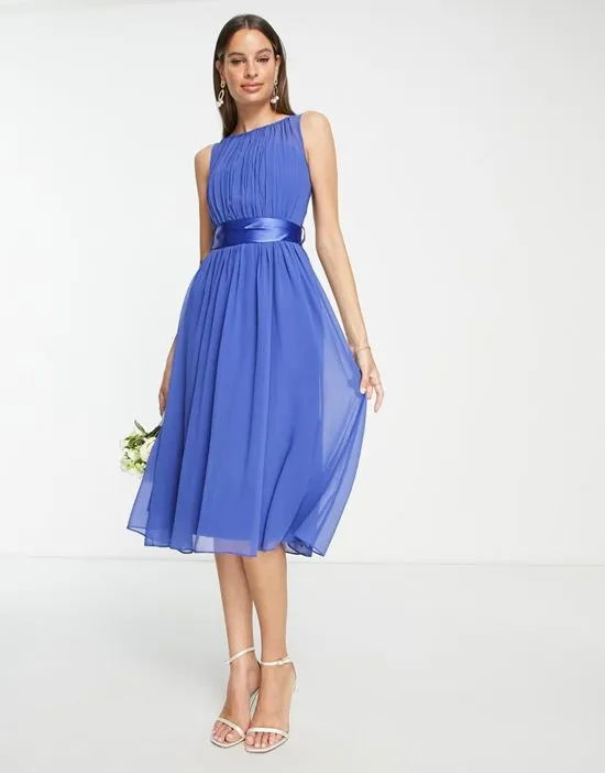 https://images.styletyx.com/images/bridesmaid-midi-skater-dress-in-blue-little-mistress-tall-1954444_4.webp