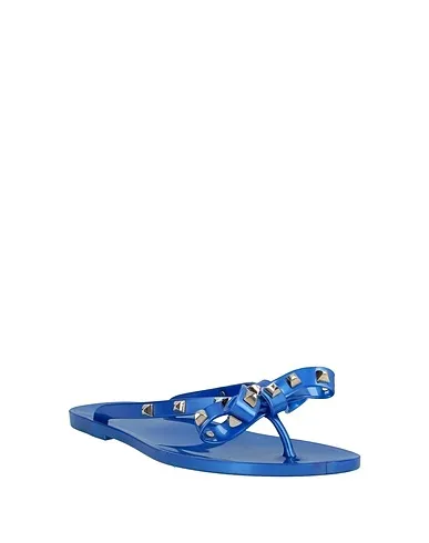 https://images.styletyx.com/images/bright-blue-flip-flops-menghi-1401713_2.webp