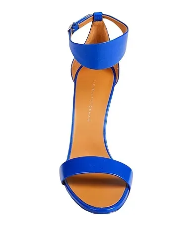 https://images.styletyx.com/images/bright-blue-sandals-victoria-beckham-1006288870_4.webp