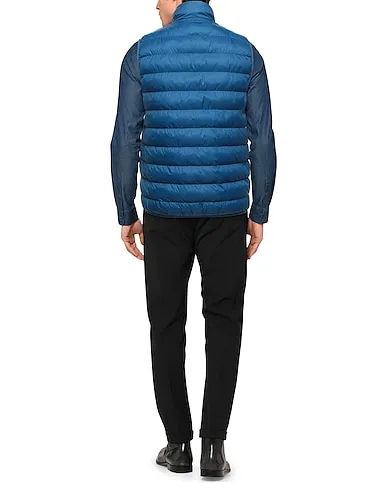 https://images.styletyx.com/images/bright-blue-techno-fabric-shell-jacket-barbour-1600549_3.webp