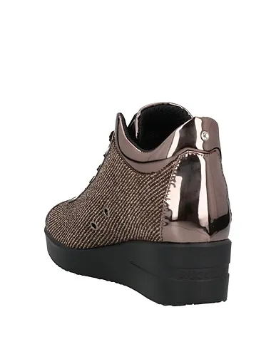 https://images.styletyx.com/images/bronze-plain-weave-sneakers-agile-by-rucoline-13412078_3.webp