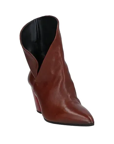 https://images.styletyx.com/images/brown-ankle-boot-halmanera-1350680_2.webp