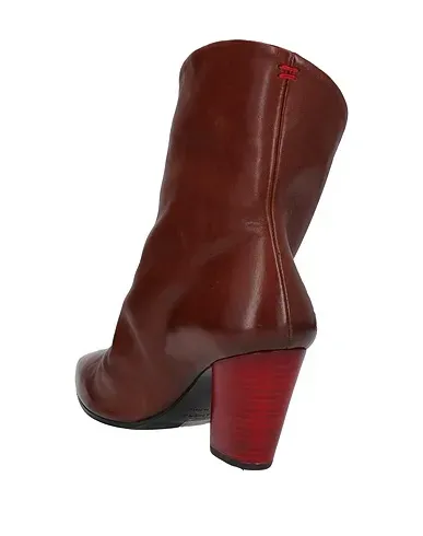 https://images.styletyx.com/images/brown-ankle-boot-halmanera-1350680_3.webp