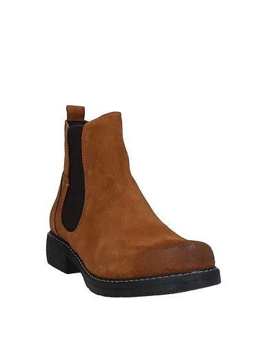 https://images.styletyx.com/images/brown-ankle-boot-manas-1088195_2.webp