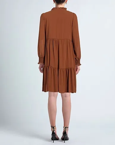 https://images.styletyx.com/images/brown-crepe-short-dress-boutique-de-la-femme-3323659_3.webp