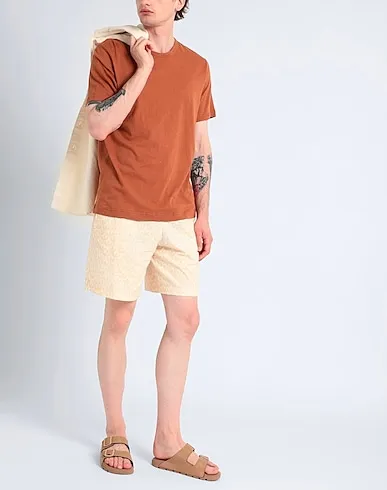 https://images.styletyx.com/images/brown-jersey-t-shirt-arket-1225641319_4.webp