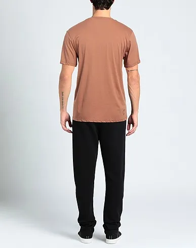 https://images.styletyx.com/images/brown-jersey-t-shirt-c-n-c-costume-national-751540529_3.webp