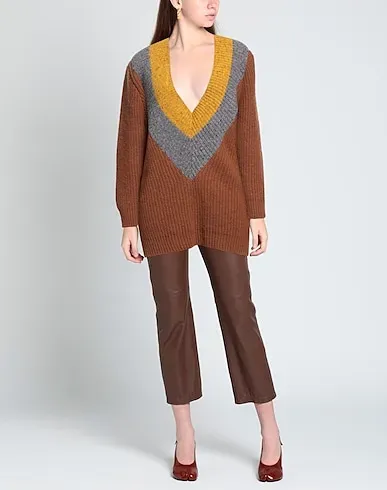 https://images.styletyx.com/images/brown-knitted-sweater-plan-c-13142352_2.webp