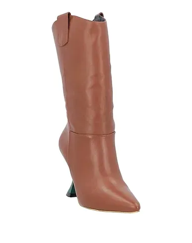 https://images.styletyx.com/images/brown-leather-ankle-boot-gold-rouge-710823141_2.webp