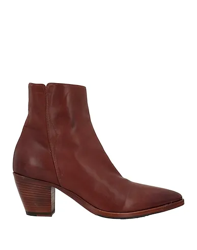 https://images.styletyx.com/images/brown-leather-ankle-boot-jo-ghost-13081430_1.webp