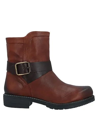 https://images.styletyx.com/images/brown-leather-ankle-boot-manas-909615_1.webp