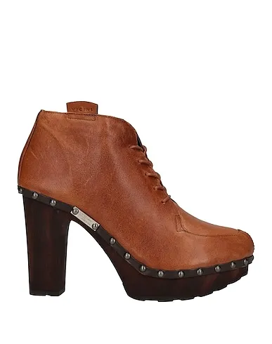 https://images.styletyx.com/images/brown-leather-laced-shoes-vicini-tapeet-936047526_1.webp