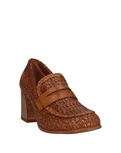 https://images.styletyx.com/images/brown-leather-loafers-divine-follie-3200448_2.webp
