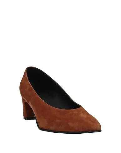 https://images.styletyx.com/images/brown-leather-pump-la-sellerie-13138532_2.webp