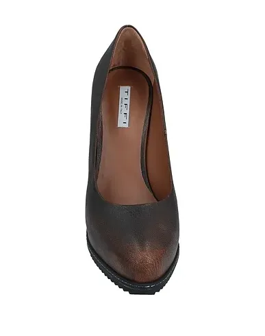 https://images.styletyx.com/images/brown-leather-pump-tiffi-1311521_4.webp