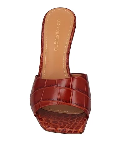 https://images.styletyx.com/images/brown-leather-sandals-aldo-castagna-13064168_4.webp