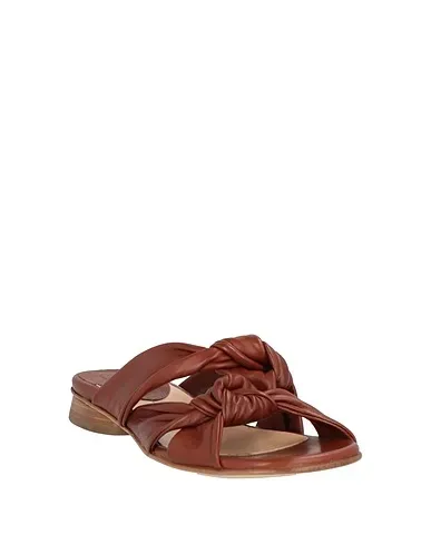 https://images.styletyx.com/images/brown-leather-sandals-ixos-916359395_2.webp