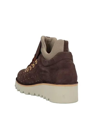 https://images.styletyx.com/images/brown-leather-sneakers-cesare-p-2542171_3.webp