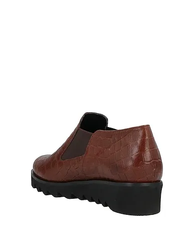 https://images.styletyx.com/images/brown-loafers-anastasio-2440699_3.webp