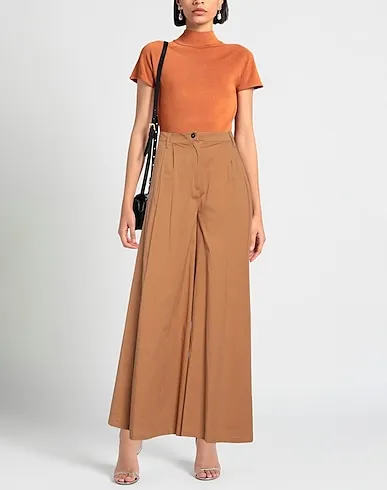 https://images.styletyx.com/images/brown-plain-weave-casual-pants-1-one-13164834_2.webp
