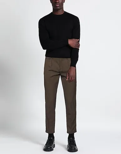 https://images.styletyx.com/images/brown-plain-weave-casual-pants-at-p-co-875551145_2.webp