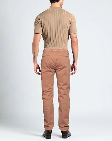 https://images.styletyx.com/images/brown-plain-weave-casual-pants-luigi-borrelli-napoli-726707275_3.webp