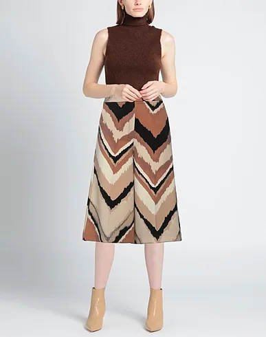 https://images.styletyx.com/images/brown-plain-weave-cropped-pants-culottes-1-one-725999958_2.webp