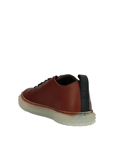 https://images.styletyx.com/images/brown-sneakers-giuseppe-zanotti-1015123_3.webp