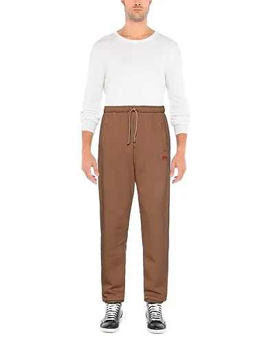 https://images.styletyx.com/images/brown-sweatshirt-casual-pants-424-fourtwofour-13192353_2.webp