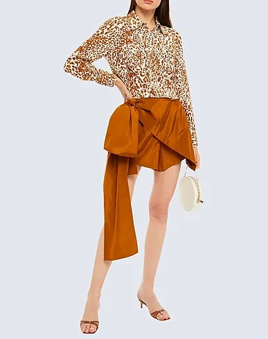 https://images.styletyx.com/images/brown-techno-fabric-shorts-bermuda-oscar-de-la-renta-13269868_2.webp