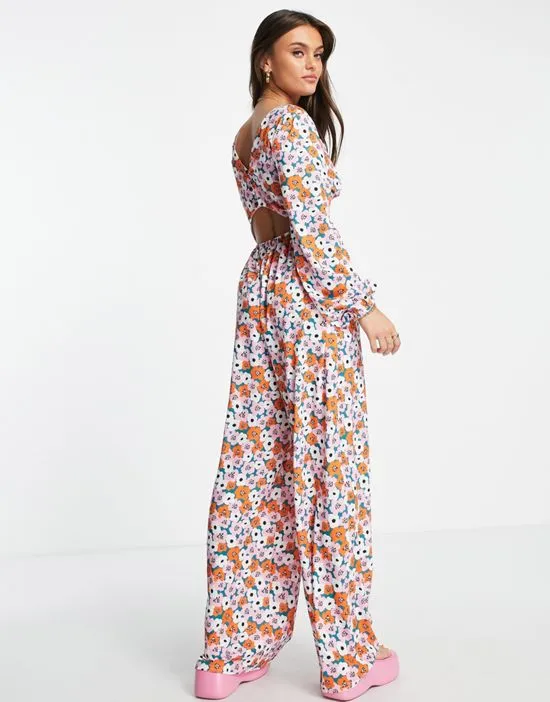 https://images.styletyx.com/images/bubble-crepe-button-back-long-sleeve-jumpsuit-in-floral-print-asos-design-2256821_2.webp