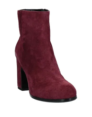 https://images.styletyx.com/images/burgundy-ankle-boot-riccardo-cartillone-1343385_2.webp