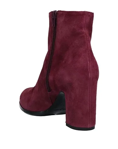 https://images.styletyx.com/images/burgundy-ankle-boot-riccardo-cartillone-1343385_3.webp