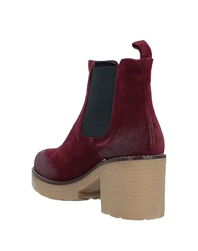 https://images.styletyx.com/images/burgundy-ankle-boot-riccardo-cartillone-2983711_3.webp