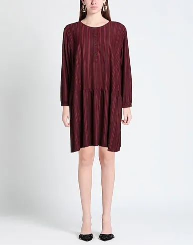 https://images.styletyx.com/images/burgundy-flannel-short-dress-rosso35-12950537_2.webp