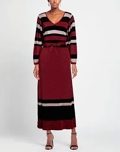 https://images.styletyx.com/images/burgundy-knitted-long-dress-marani-13226705_2.webp
