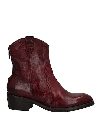 https://images.styletyx.com/images/burgundy-leather-ankle-boot-jo-ghost-13246208_1.webp