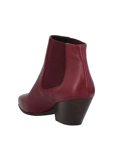 https://images.styletyx.com/images/burgundy-leather-ankle-boot-riccardo-cartillone-1705963_3.webp