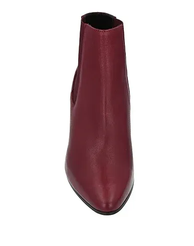 https://images.styletyx.com/images/burgundy-leather-ankle-boot-riccardo-cartillone-1705963_4.webp