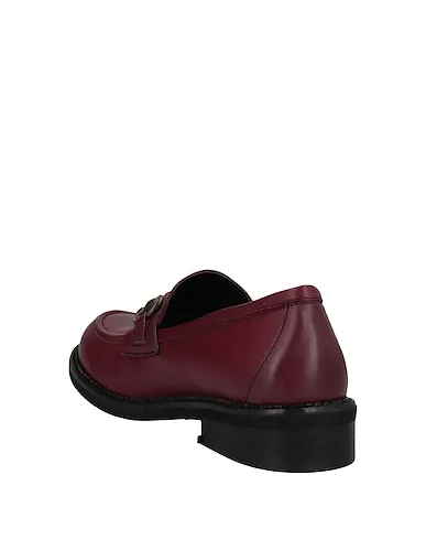 https://images.styletyx.com/images/burgundy-leather-loafers-divine-follie-2967920_3.webp