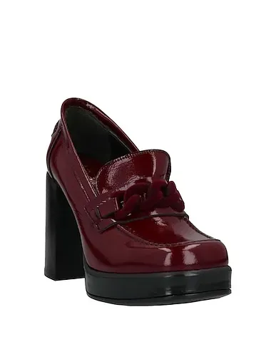 https://images.styletyx.com/images/burgundy-leather-loafers-divine-follie-711054127_2.webp