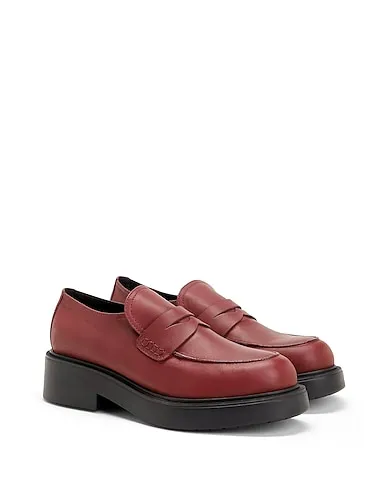 https://images.styletyx.com/images/burgundy-leather-loafers-leonardo-principi-2610840_3.webp