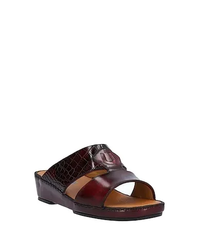 https://images.styletyx.com/images/burgundy-leather-sandals-pakerson-1627147_2.webp