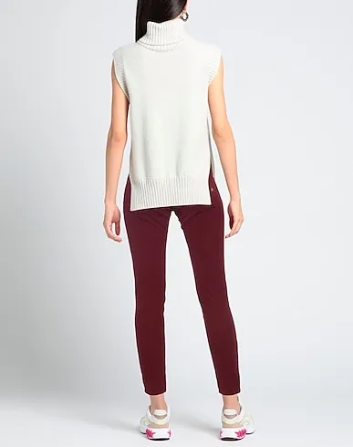 https://images.styletyx.com/images/burgundy-plain-weave-casual-pants-r-jeans-by-rinascimento-13419150_3.webp