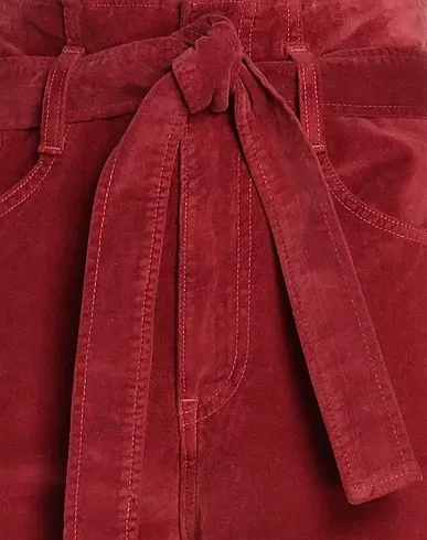 https://images.styletyx.com/images/burgundy-velvet-casual-pants-3x1-2534851_4.webp